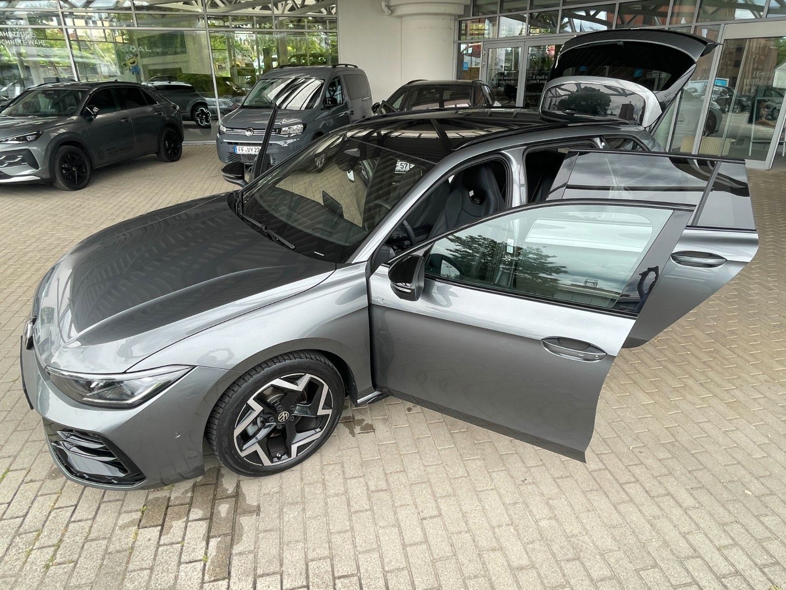 Volkswagen Passat Variant 2.0 TDI SCR DSG R-Line foto 3