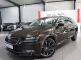 Skoda Superb Combi 1.8 TSI DSG STYLE / SCHW.AHK, XENON - Skoda Superb mit Benzin-Antrieb: Kombi, 1.8
