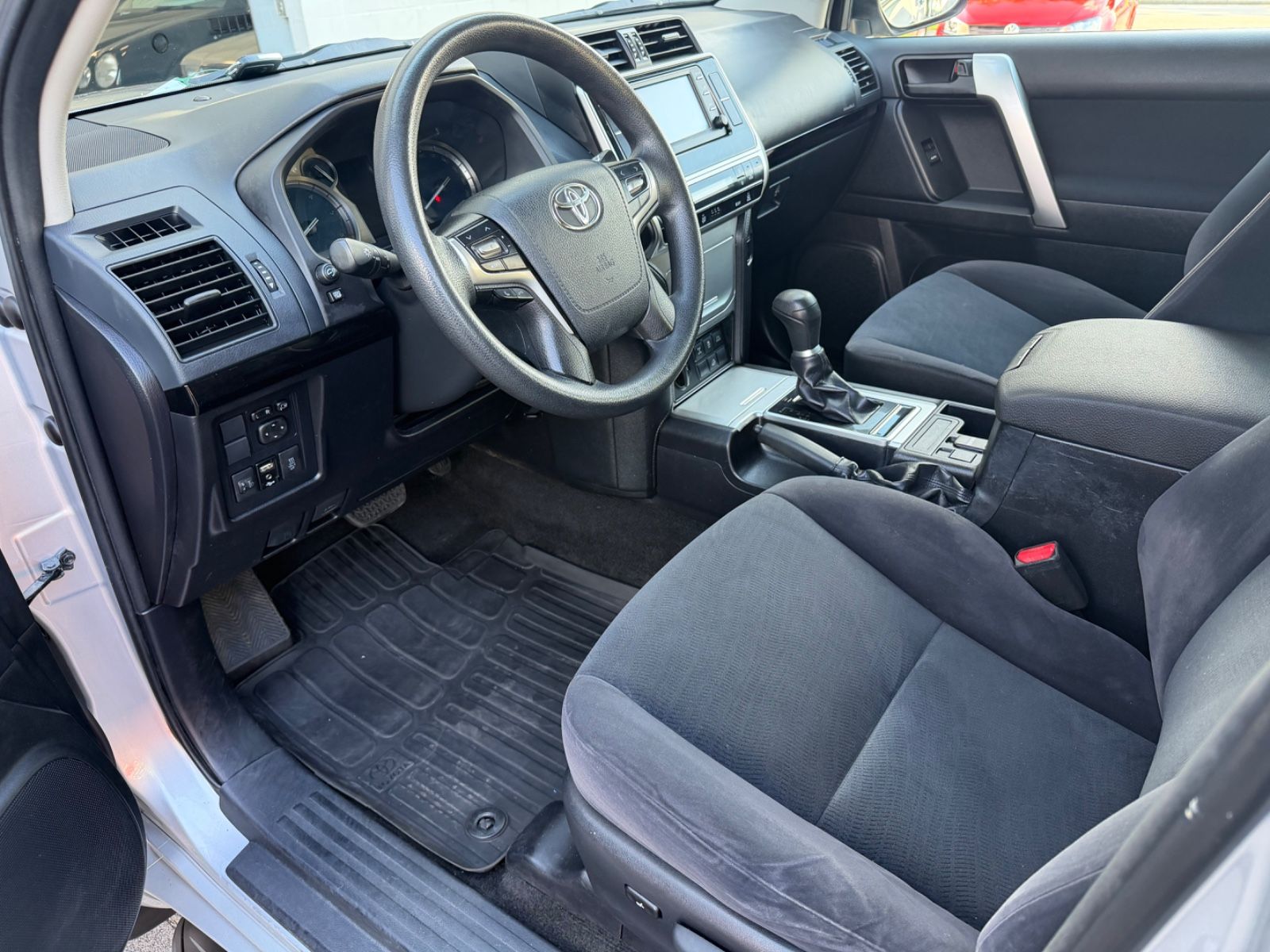 Toyota Land Cruiser 2.8 D-4D Automatik/Navi/PDC foto 10