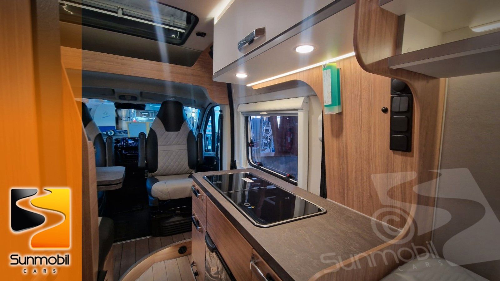 Fahrzeugabbildung Weinsberg CaraBus 540 MQ Edition Fire Automatik Dacklima
