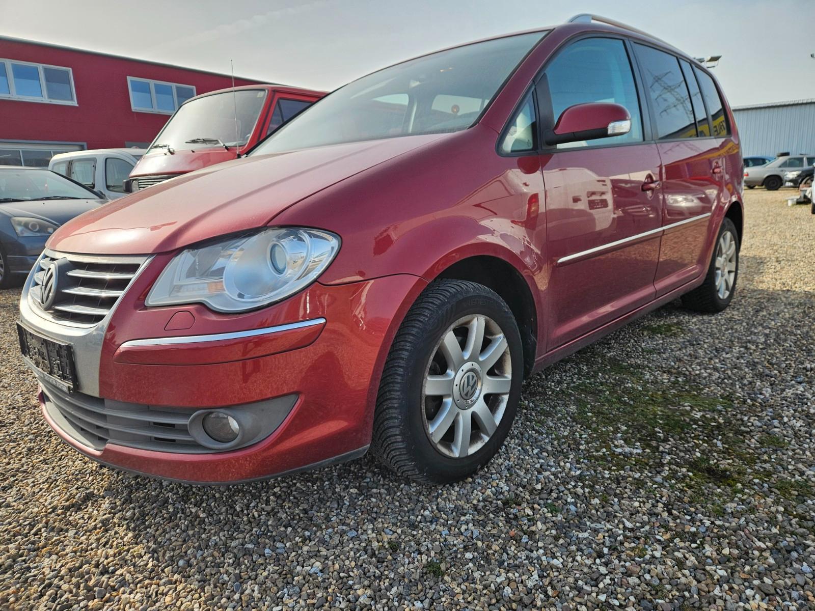 Volkswagen Touran Highline 1.9 TDi AUTOMATiK AHK
