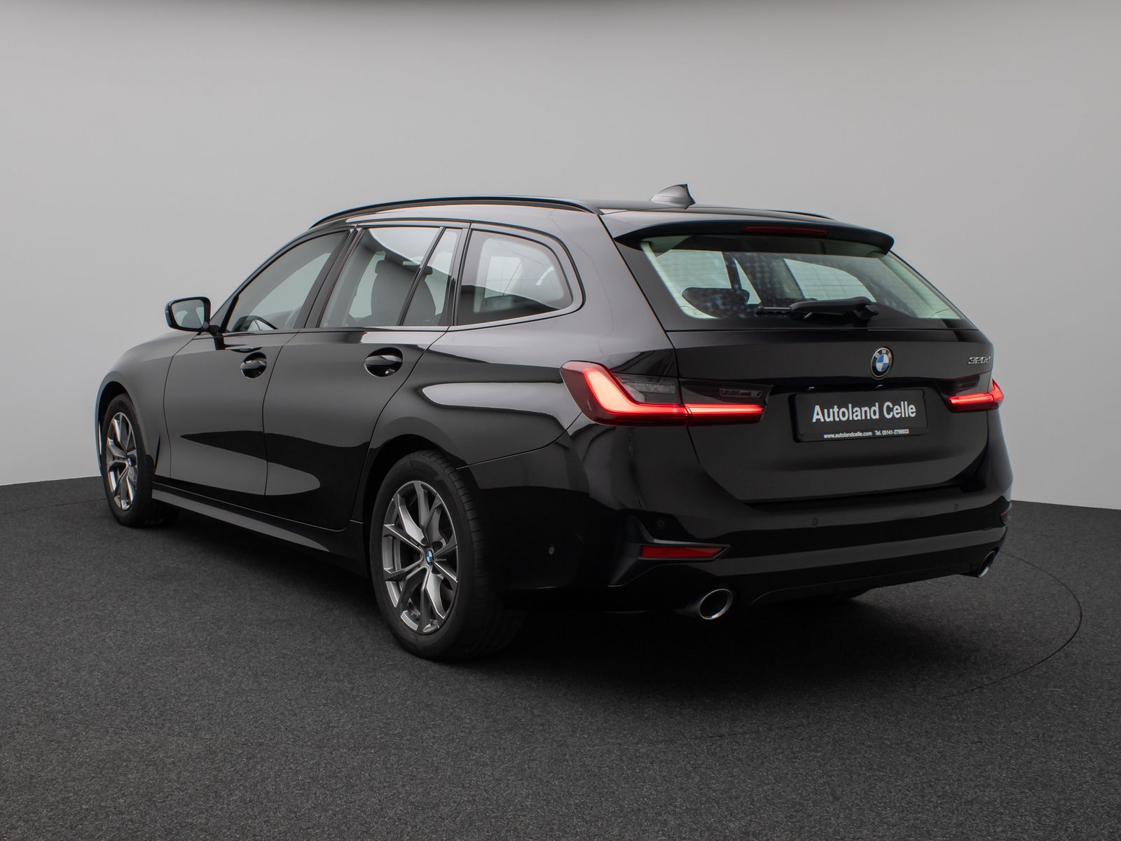 Fahrzeugabbildung BMW 320d SportLine DAB PDC Geschwindigkeitsreg Alarm