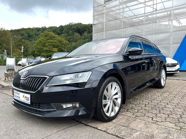 Skoda Superb Combi     ** Leder+Navi+Xenon+Kamera **