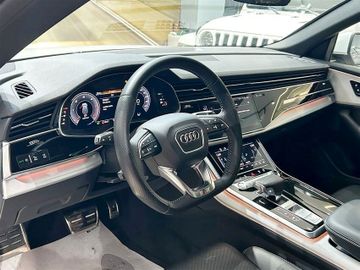 Audi Q8 - 7