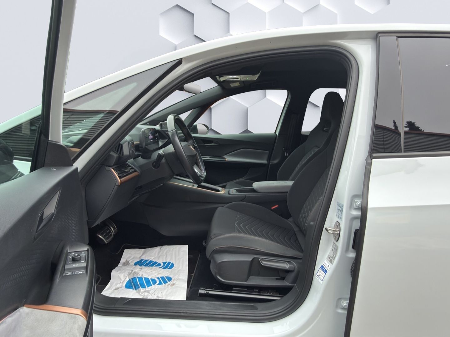 Born 150kW LED PanoDach GJR ACC Rückfahrkamera S