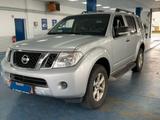 Nissan Pathfinder 2.5 dCi XE*AHK*7 SITZER*TUV NEU*SHZ* - Nissan Pathfinder: 7 Sitzer