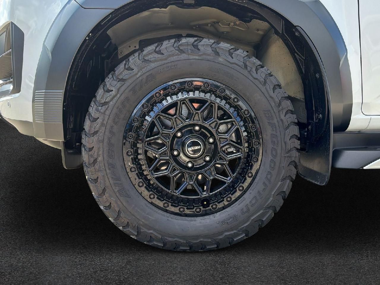 Fahrzeugabbildung Isuzu D-Max Space Cab V-CROSS für Wohnkabine