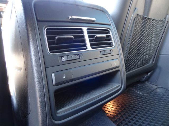 Fahrzeugabbildung Volkswagen Touareg V6 TDI/Xenon/Leder/Kam/Luft/2.Hd/AHK/Nav