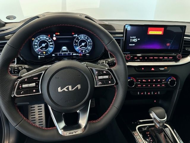 Fahrzeugabbildung Kia Ceed GT 1.6T-GDI, Alcantara, Virtual Cockpit, LE