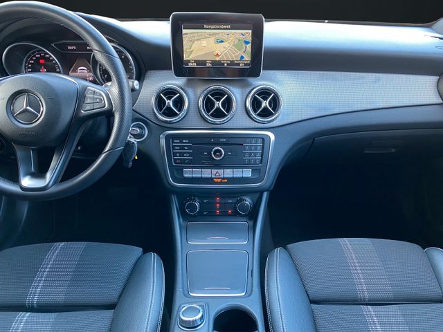 Mercedes-Benz CLA 180 Shooting Bra