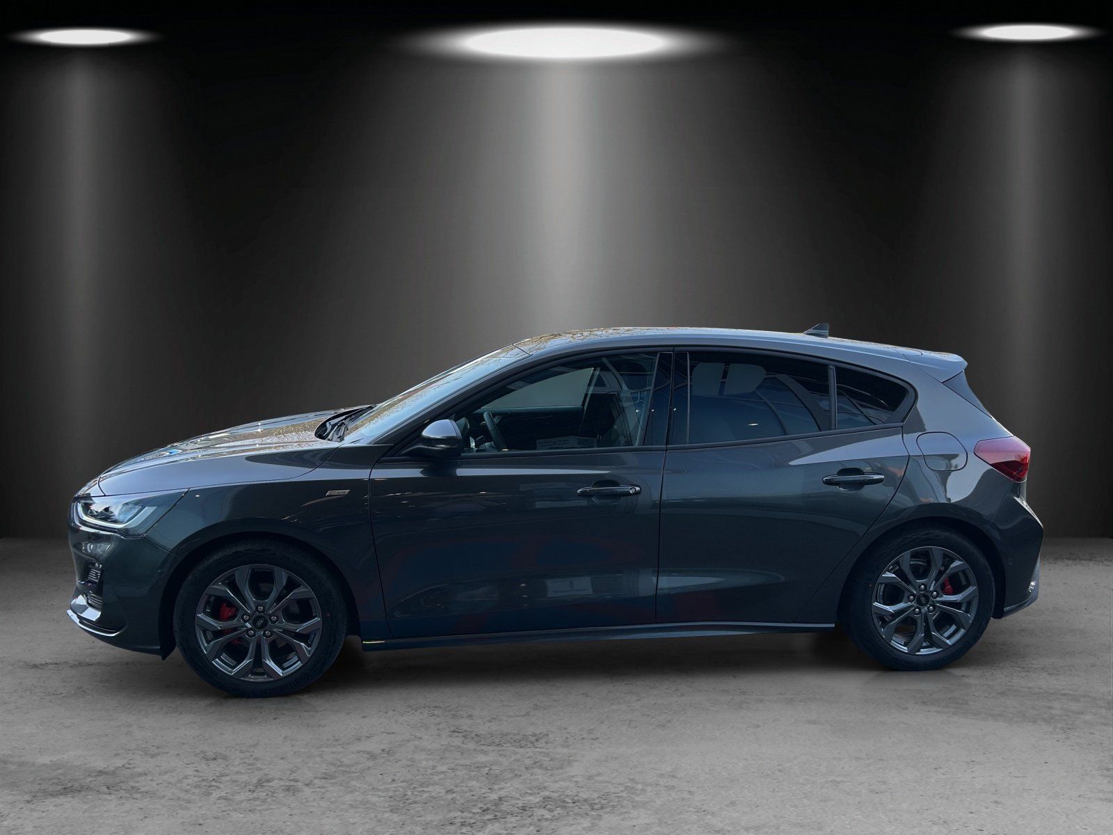 Fahrzeugabbildung Ford Focus ST-Line 5 Türer Styling Pak. Winter Pak.