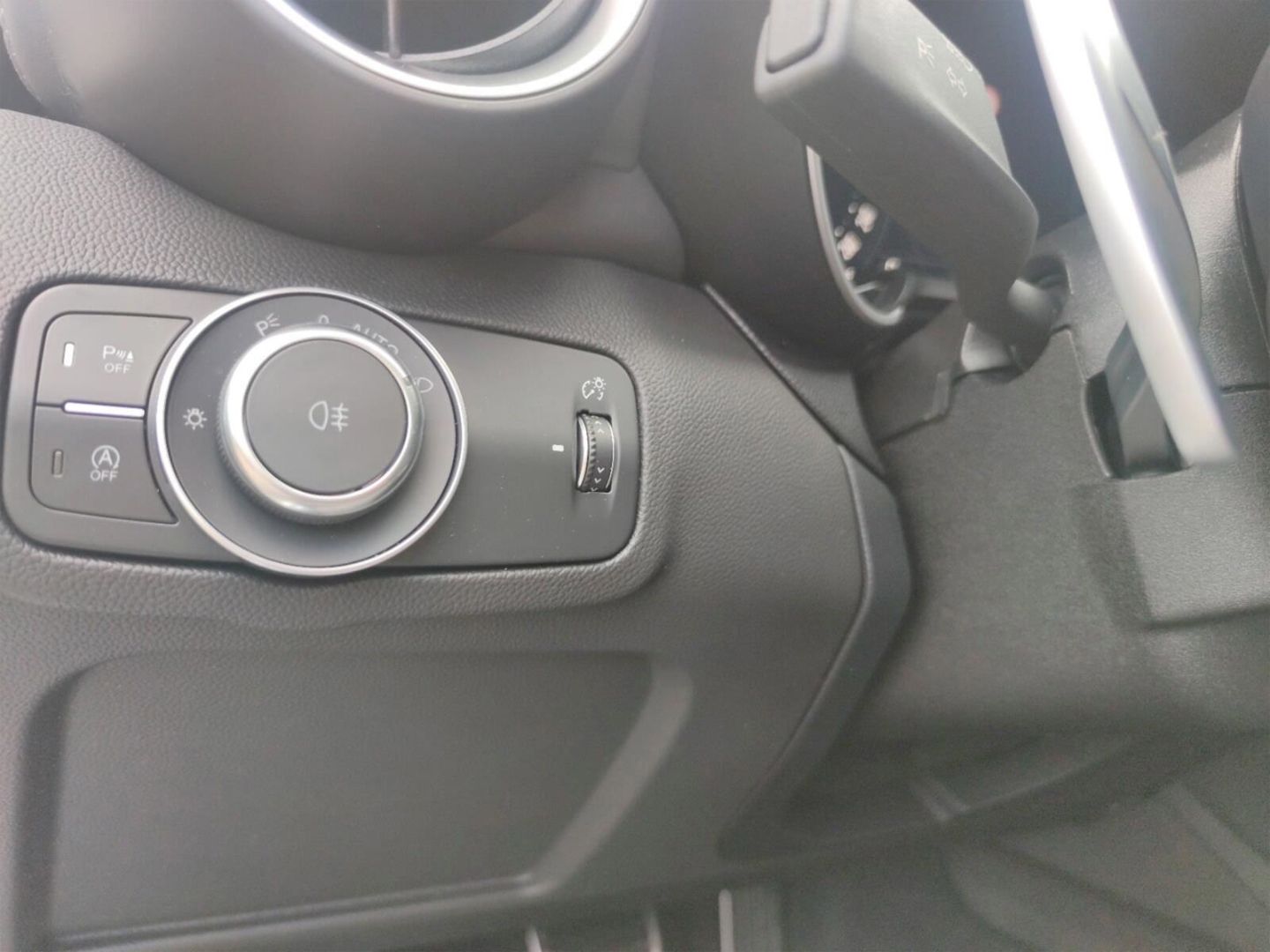 Fahrzeugabbildung Alfa Romeo Giulia 2.0Turbo Q4 Veloce +HARMAN/KARDON+PANORAM