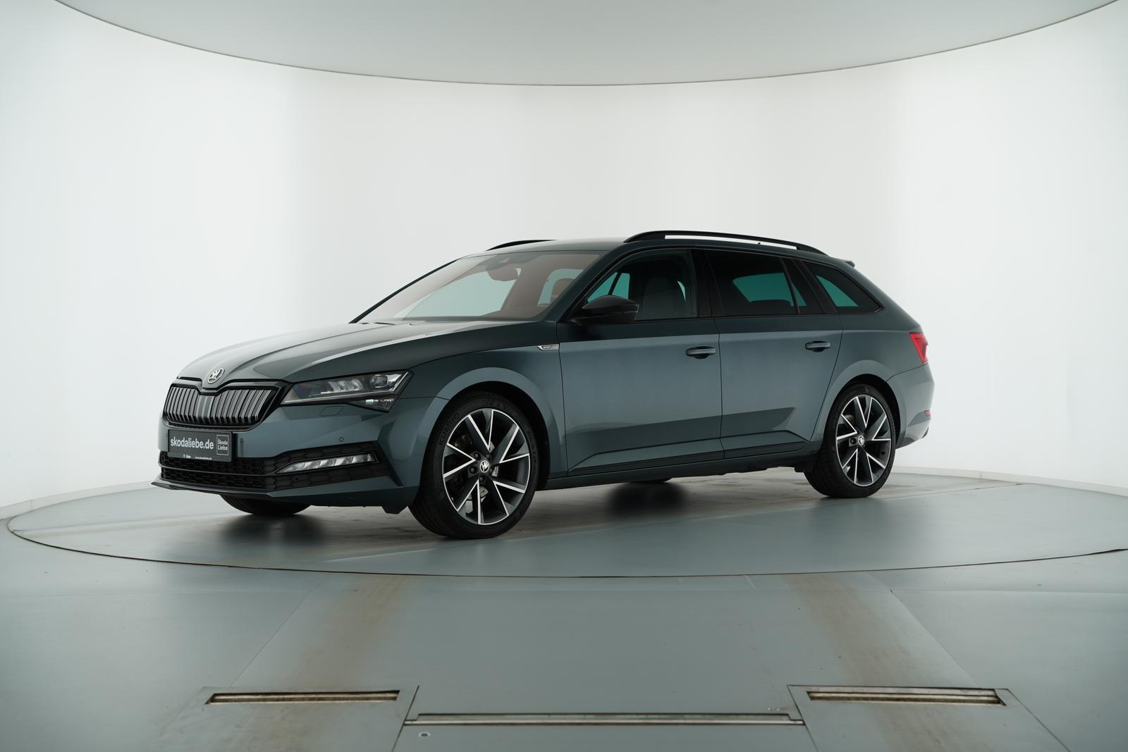 Skoda SUPERB COMBI SPORTLINE iV DSG HYBRID STAND-HZuvm