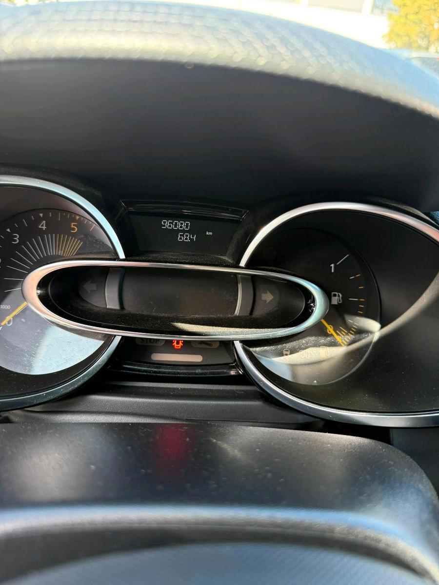 Renault Clio 2015 — фото 8