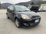 Ford Fiesta 1.2 16V 3p. Ghia - Neopatentati - Un - Ford Fiesta aus 2008: Ghia