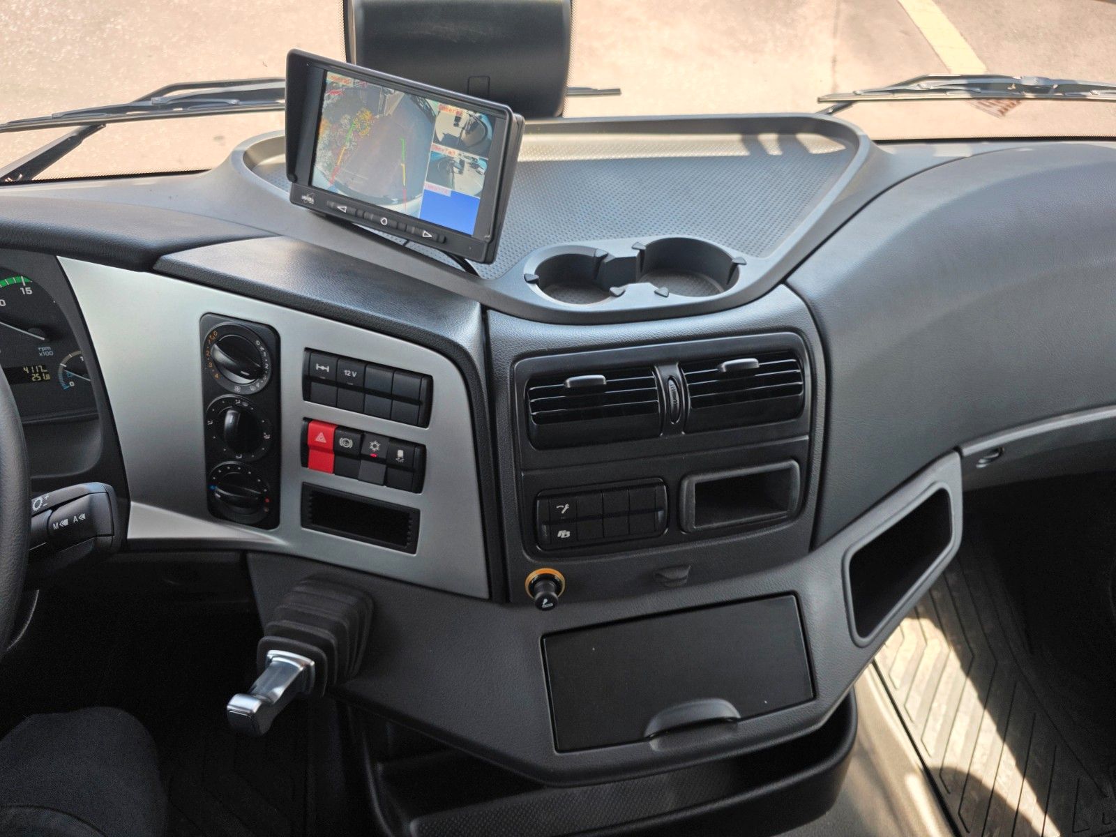 Fahrzeugabbildung Mercedes-Benz Atego 821 L LBW 1.500kg Standheizung Kamera