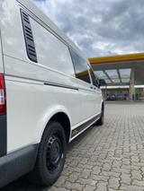 Volkswagen T5 - Camper Van Mittelhochdach  - Heckgarage Wohnmobil oder -wagen Mit