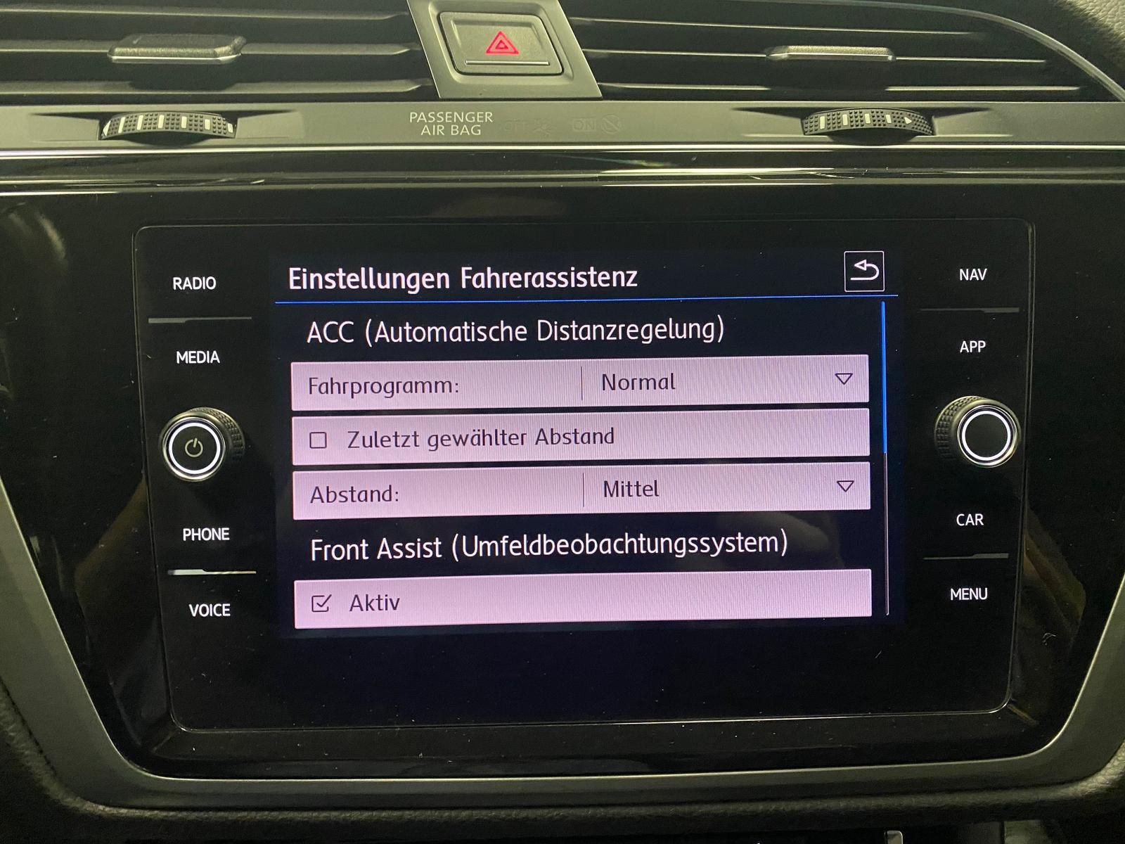 Fahrzeugabbildung Volkswagen Touran 1.4 TSI  Comfortline BMT/Star+ACC+3ZKLIMA