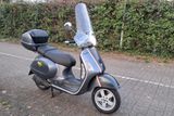 Vespa 200 GT Scheibe mit Koffer - VESPA GT 200