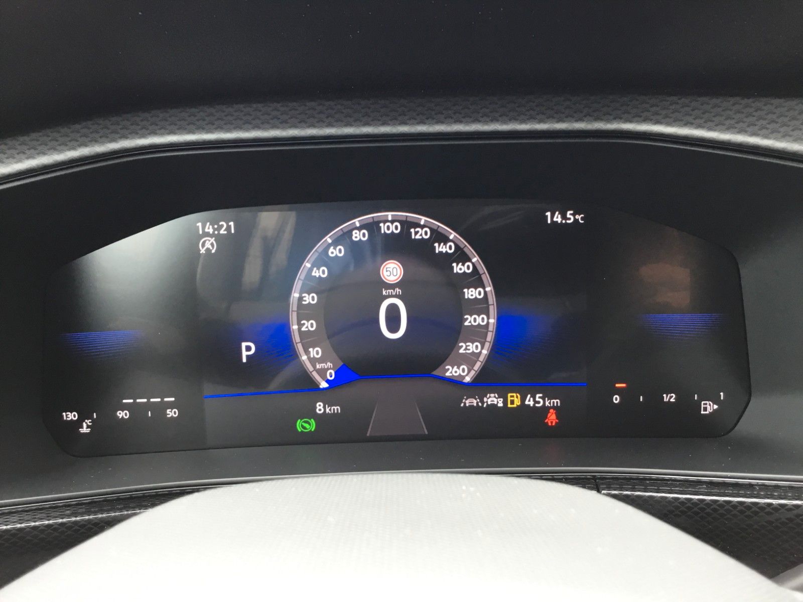 Fahrzeugabbildung Volkswagen T-Cross 1.5 TSI DSG Life+AHK+17"+LED+AppConnect