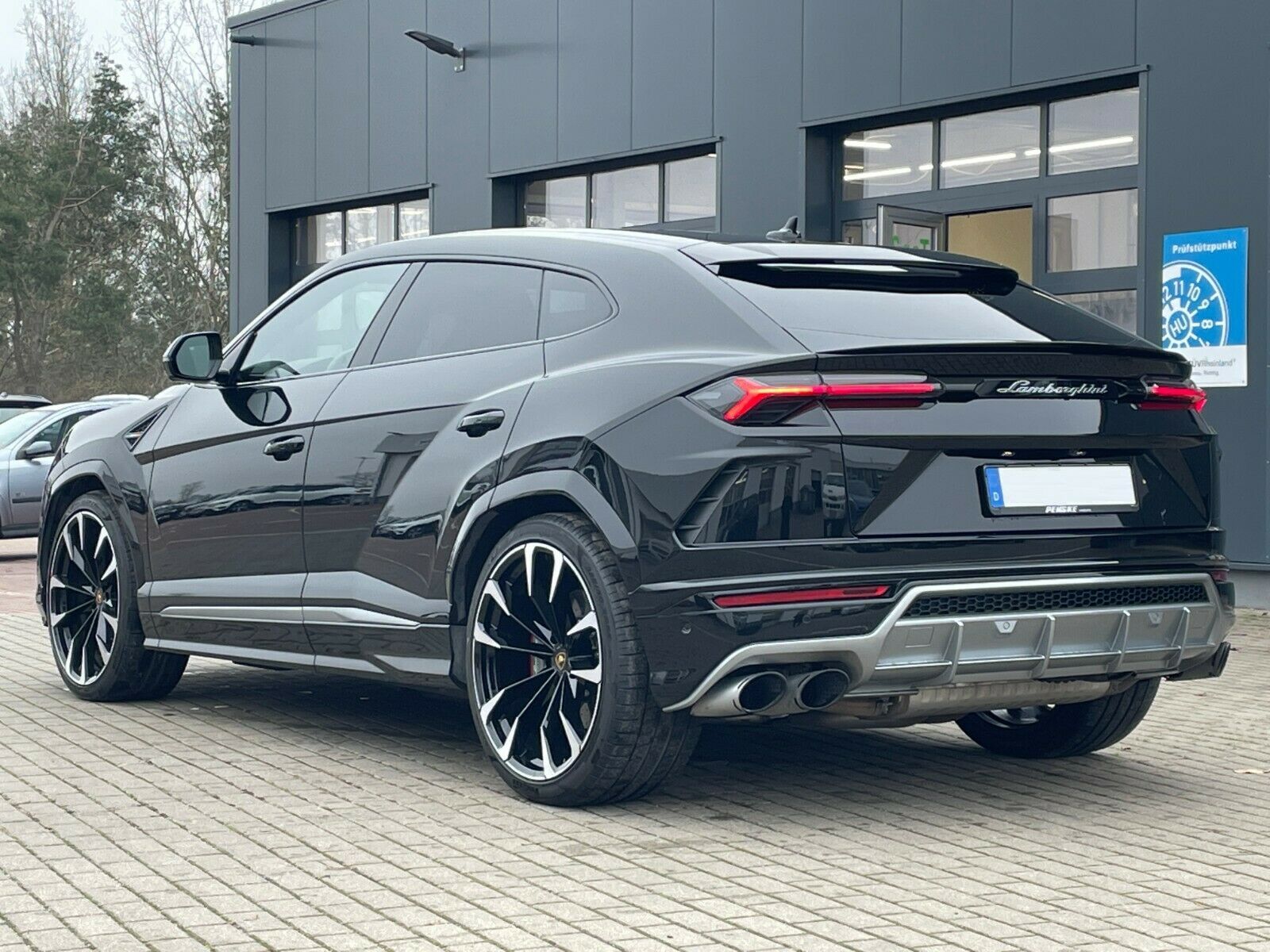 Fahrzeugabbildung Lamborghini Urus LP650 *PANO*Carbon*HeUp*23*Miete*Mietkauf*