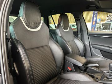 Skoda Octavia Combi RS *BiXenon*Navi*AHK*