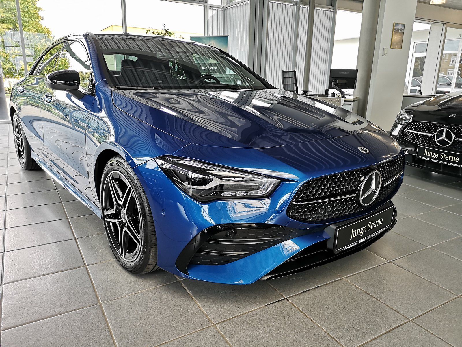 Mercedes-Benz CLA 200 Coupé AMG ADVANCED+BURMESTER+NIGHT+WINTE foto 3