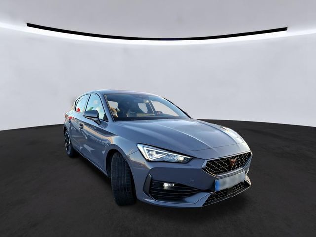 Leon 1.5 eTSI DSG*NAVI*KAMERA*SHZ*