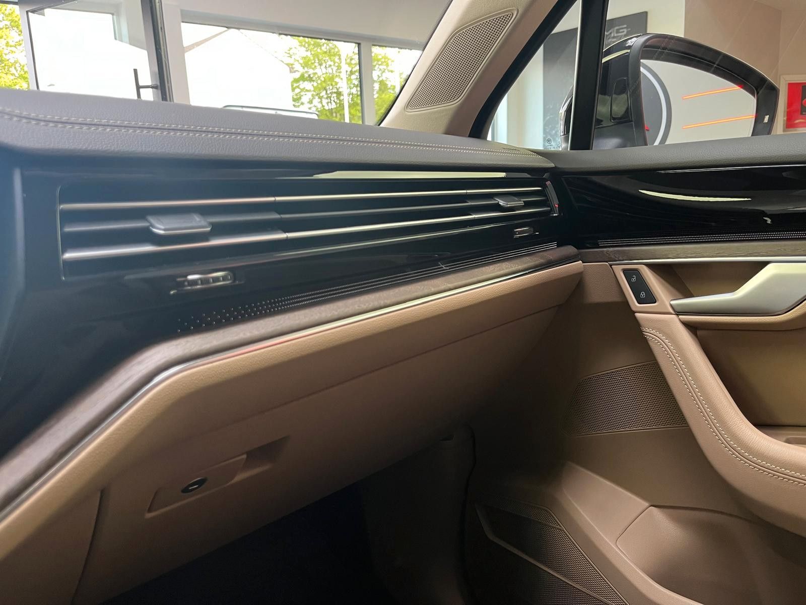 Fahrzeugabbildung Volkswagen Touareg 3.0 V6 TDI Atmosphere 4Motion*Luft*Pano*