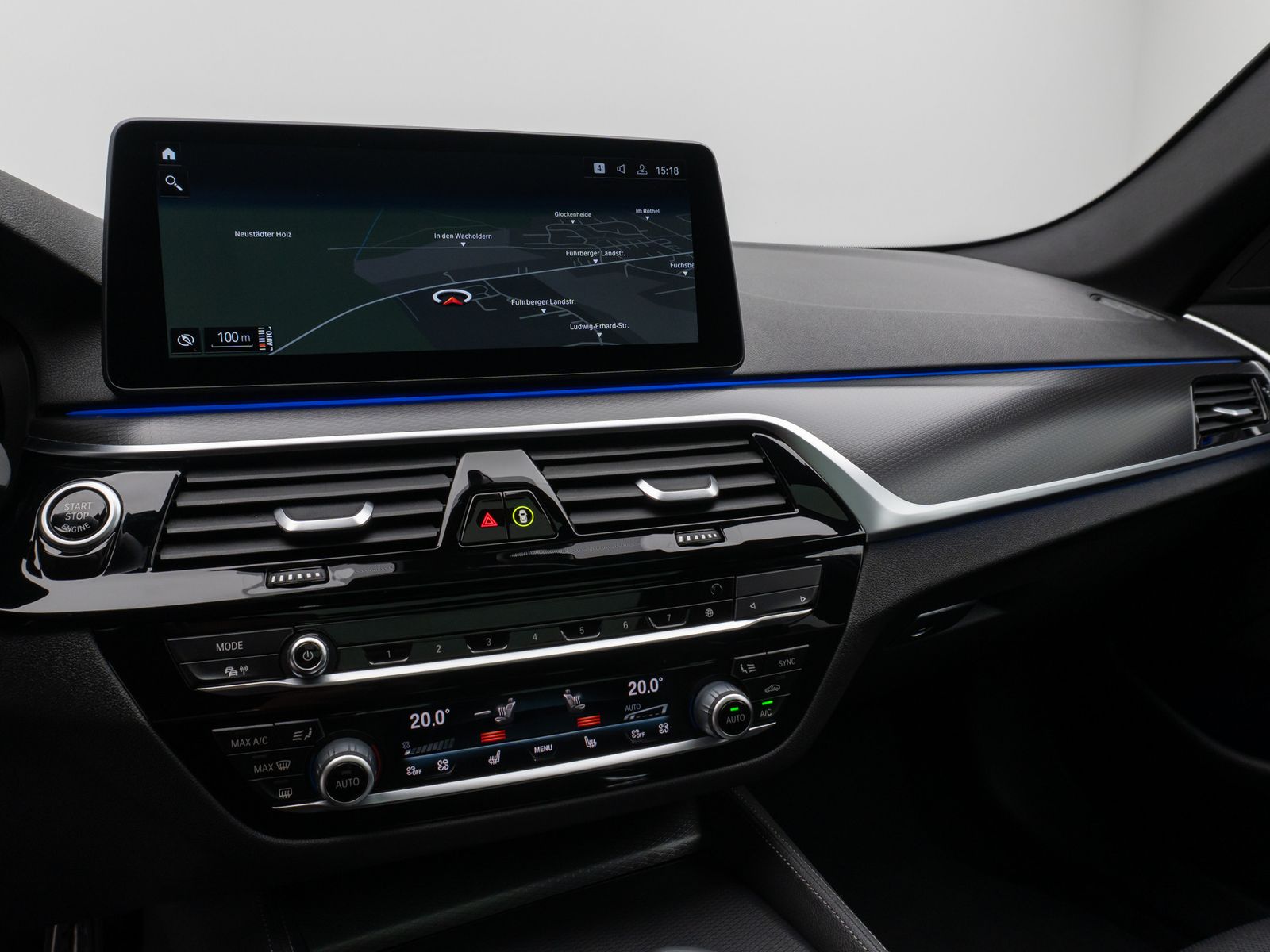 Fahrzeugabbildung BMW 530d M Sport Panorama Kamera Laser HUD DAB HiFi