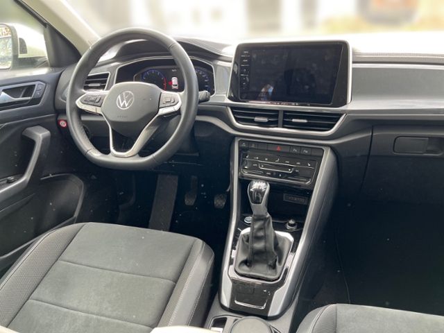 Fahrzeugabbildung Volkswagen T-Roc 1.0 TSI 81kW 6-Gang 4 Türen