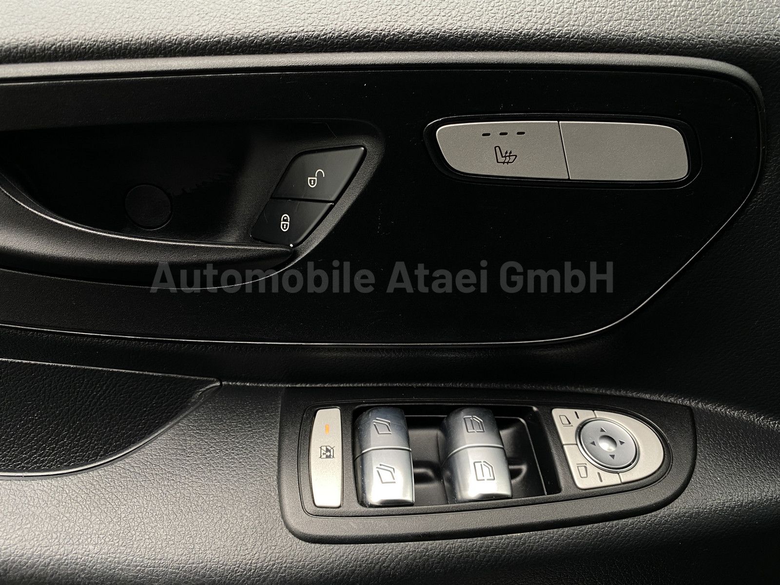 Fahrzeugabbildung Mercedes-Benz Vito Tourer 116 *4MATIC* 2x KLIMA+ 2x SCHIEBETÜR