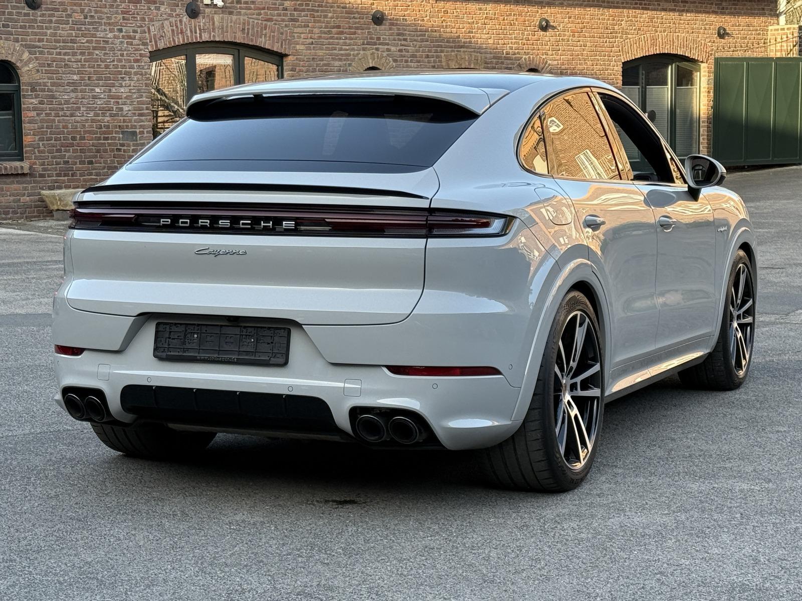 Porsche Cayenne E-Hybrid Coupe SPORTDESIGN*INNODRIVE*22