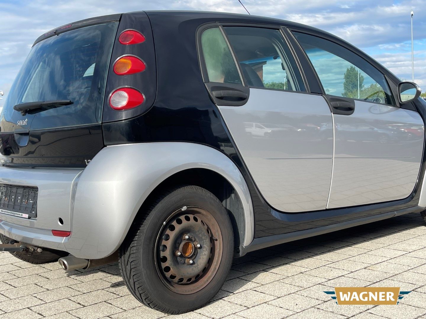 Fahrzeugabbildung Smart forfour Klima Servolenkung Radio TÜV 07/2028