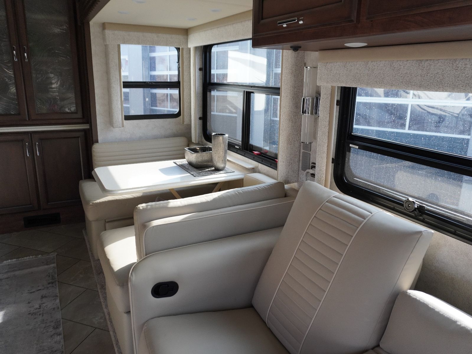 Fahrzeugabbildung Ford Newmar Bay Star 3626 Class A