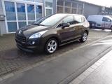 Peugeot 3008 Active Panoramad. Alu Klimaautom. Alu AHK - gebrauchte Peugeot 3008 aus dem Jahr 2011