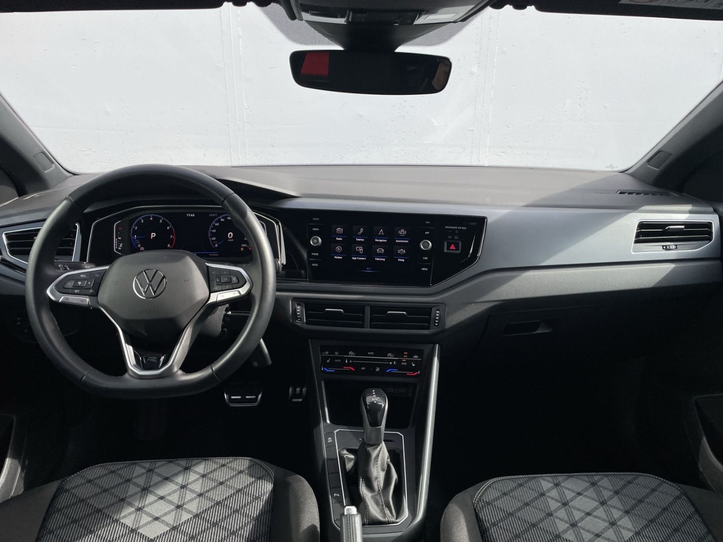 Taigo 1.0 TSI DSG R-Line ACC/App-Connect/Matrix/