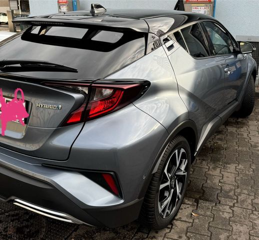 Toyota C-HR 2.0 Hybrid Team Deutschland