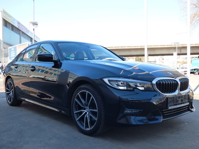 BMW 320 Lim. 320 i Sport Line Automatik Navi PDC