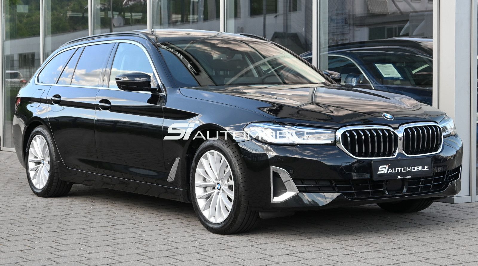 Fahrzeugabbildung BMW 530d xDr. Touring Luxury °UVP 95.800€°ADAP.DRIVE