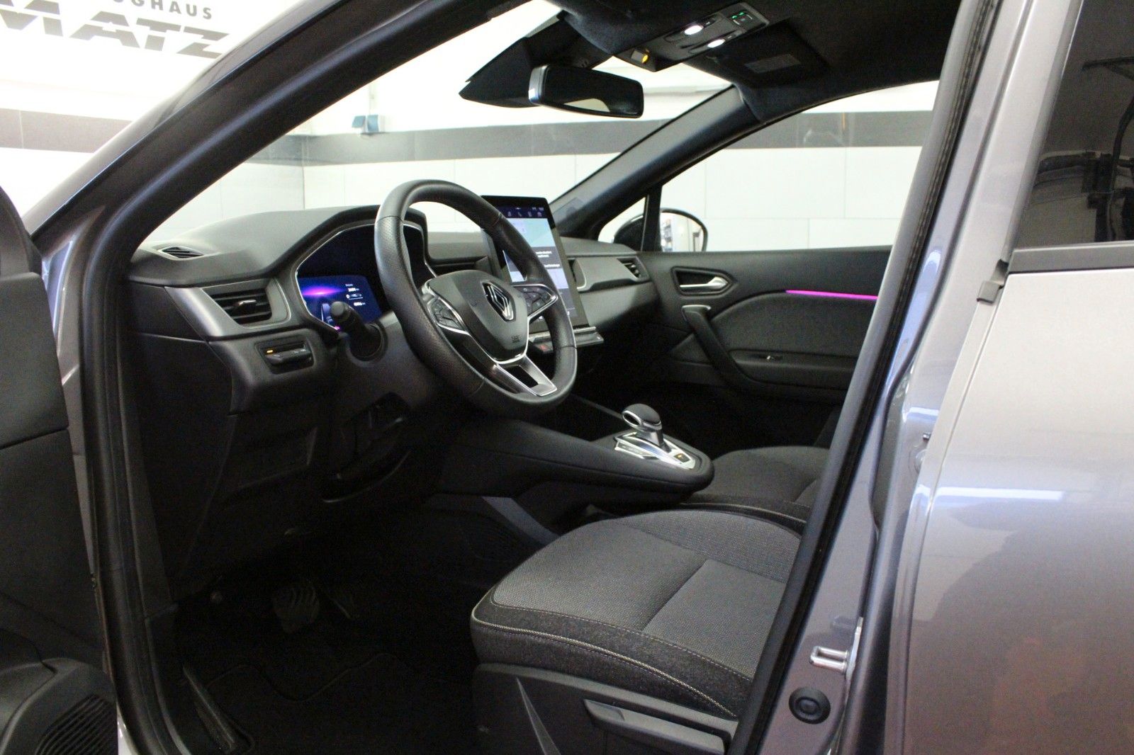 Fahrzeugabbildung Renault Captur Mild Hybrid 160 EDC Techno *Ganzjahresrei