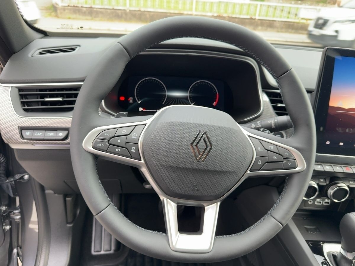 Fahrzeugabbildung Renault Arkana TECHNO Mild Hybrid 140 EDC GJR SHZ Kamera