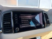 Skoda Karoq 1.5 TSI DSG Style 1.HD NAVI LEDER PANO AHK bei Autohaus Landmann & Maier OHG