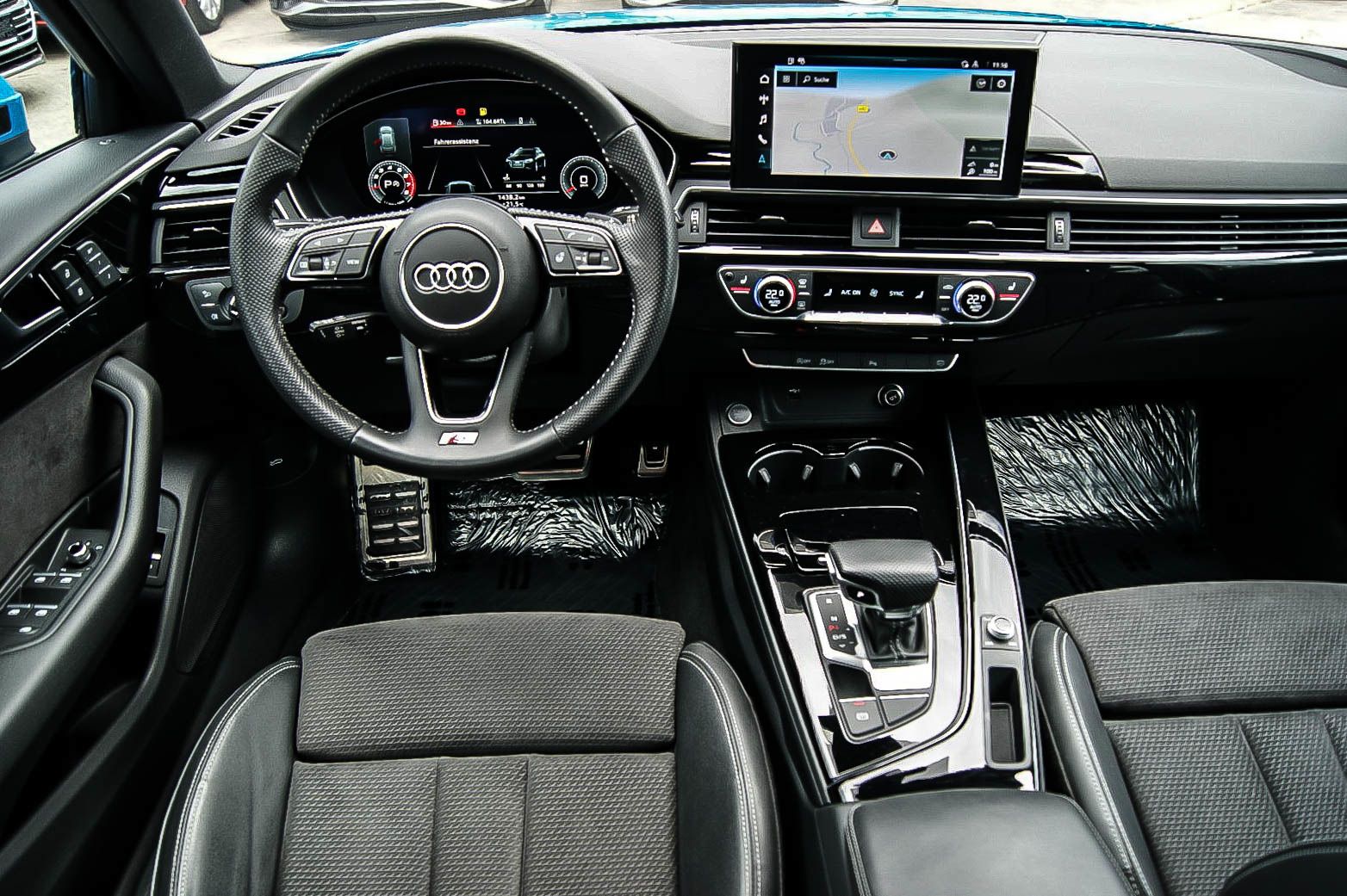 Fahrzeugabbildung Audi A4 Avant 35 TFSI S line TURBOBLAU PANORAMA STHZG