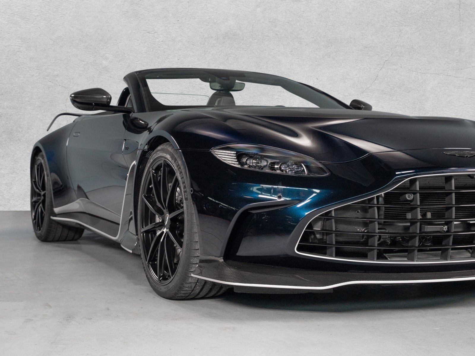 Aston Martin V12 Vantage - Bild 12