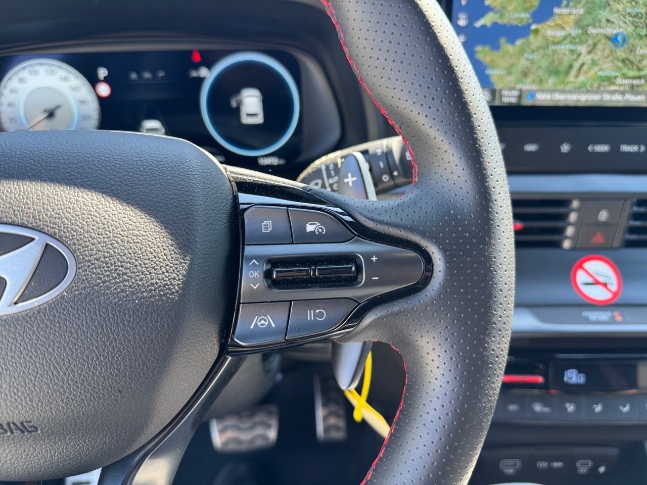 Fahrzeugabbildung Hyundai i20 N-LINE *SHZ*LHZ*NAVI*SPURH*ZV*CARPLAY*