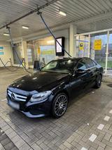 Mercedes-Benz C klasse 200 - Mercedes-Benz E 200