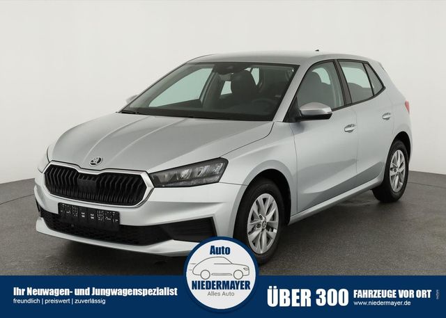 Skoda Fabia 1.0 TSI Ambition, Kamera, LED, SmartLink, 