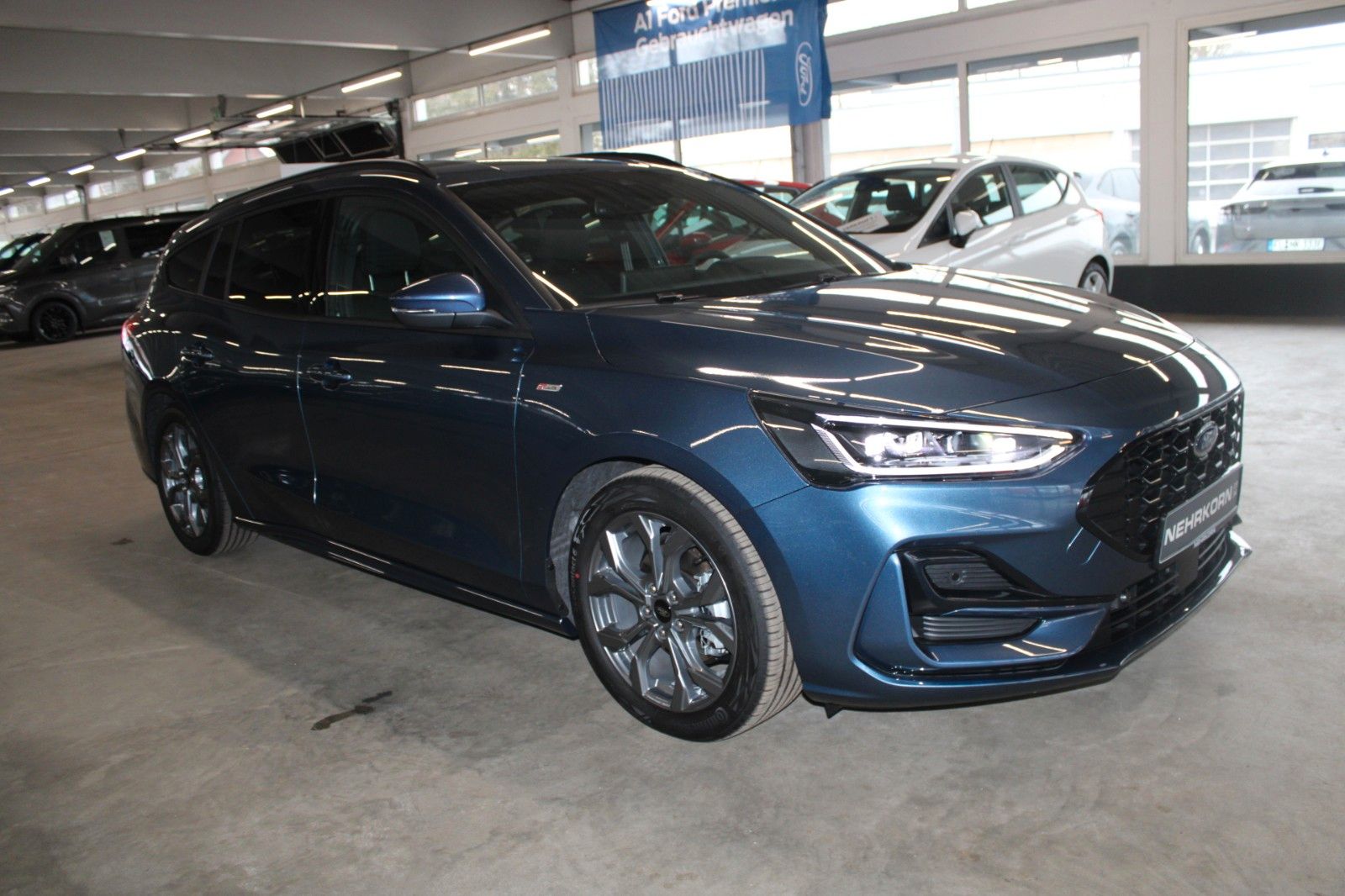 Fahrzeugabbildung Ford Focus ST-Line X Aut. Matrix-LED ACC B&O WinterP.