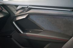 AUDI RS3 Sportback | Pano | Schalensitze | Carbon AUDI RS3 Sportback | Pano | Schalensitze | Carbon